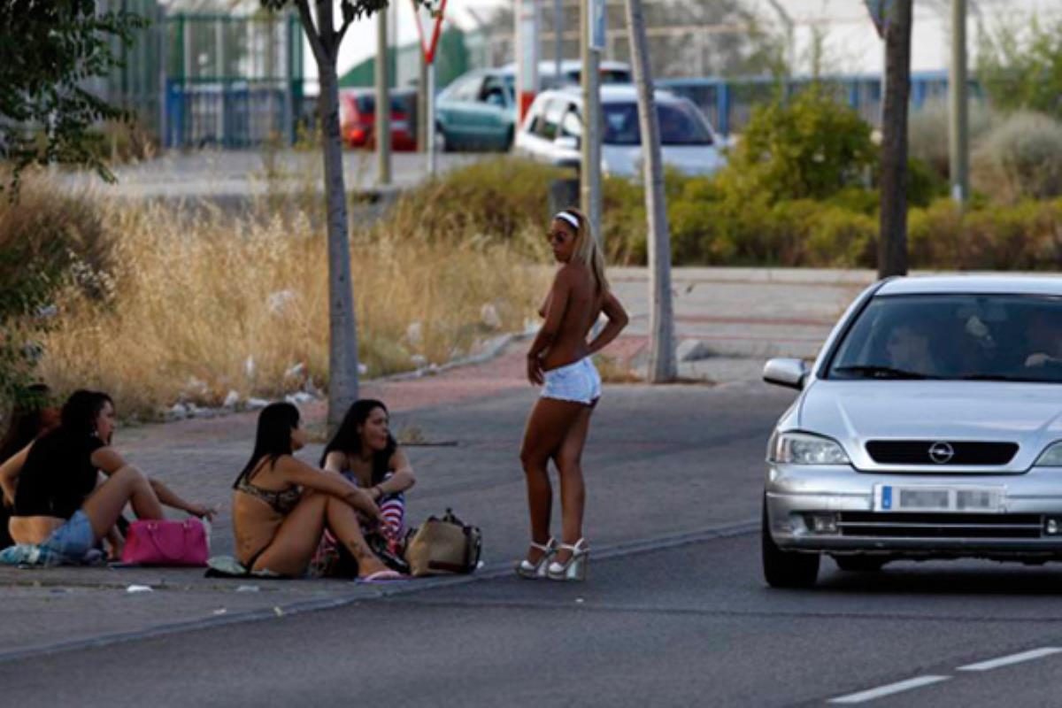 La organización tenía un bar en la localidad de Fuenlabrada para blanquear el dinero obtenido de esta red de prostitución