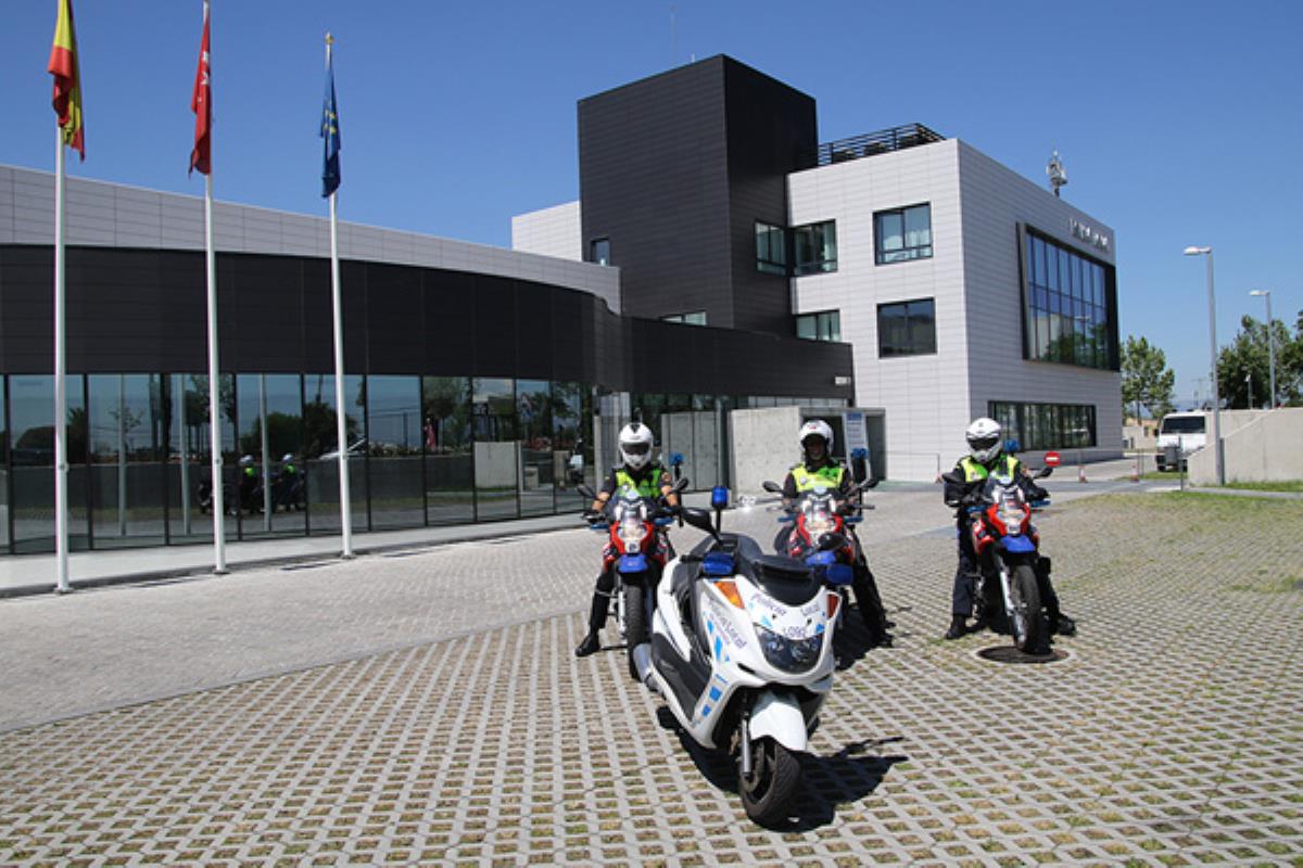 Dos hombres y una mujer fueron detenidos tras robar dinero en efectivo y pequeñas joyas en Majadahonda