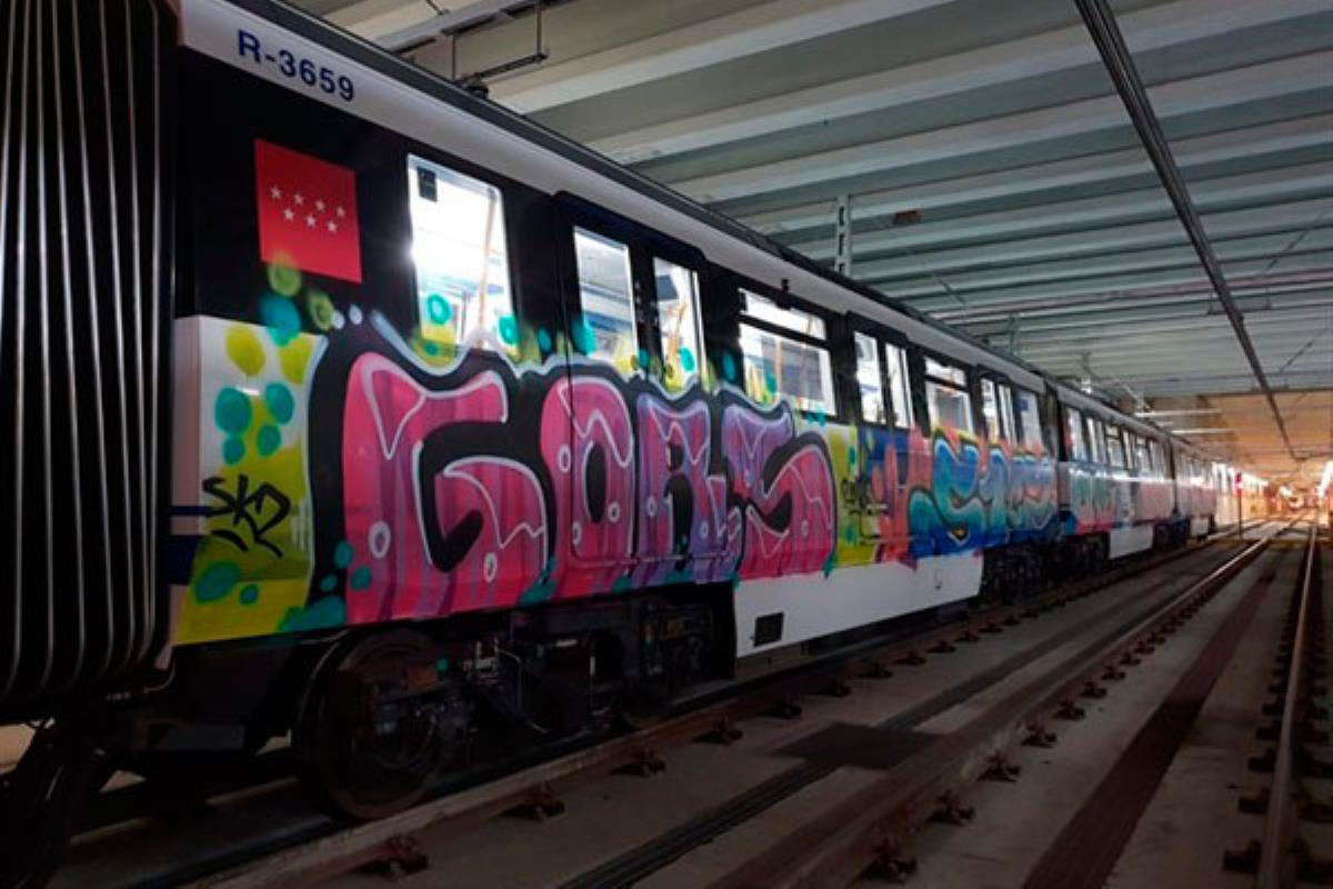 Dos jóvenes detenidos acusados de parar un tren de Metro en el distrito de Moncloa-Aravaca y pintarlo
