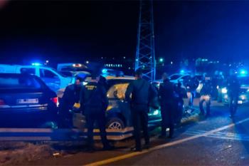 Los dos ocupantes del vehículo contaban con requisitorias policiales