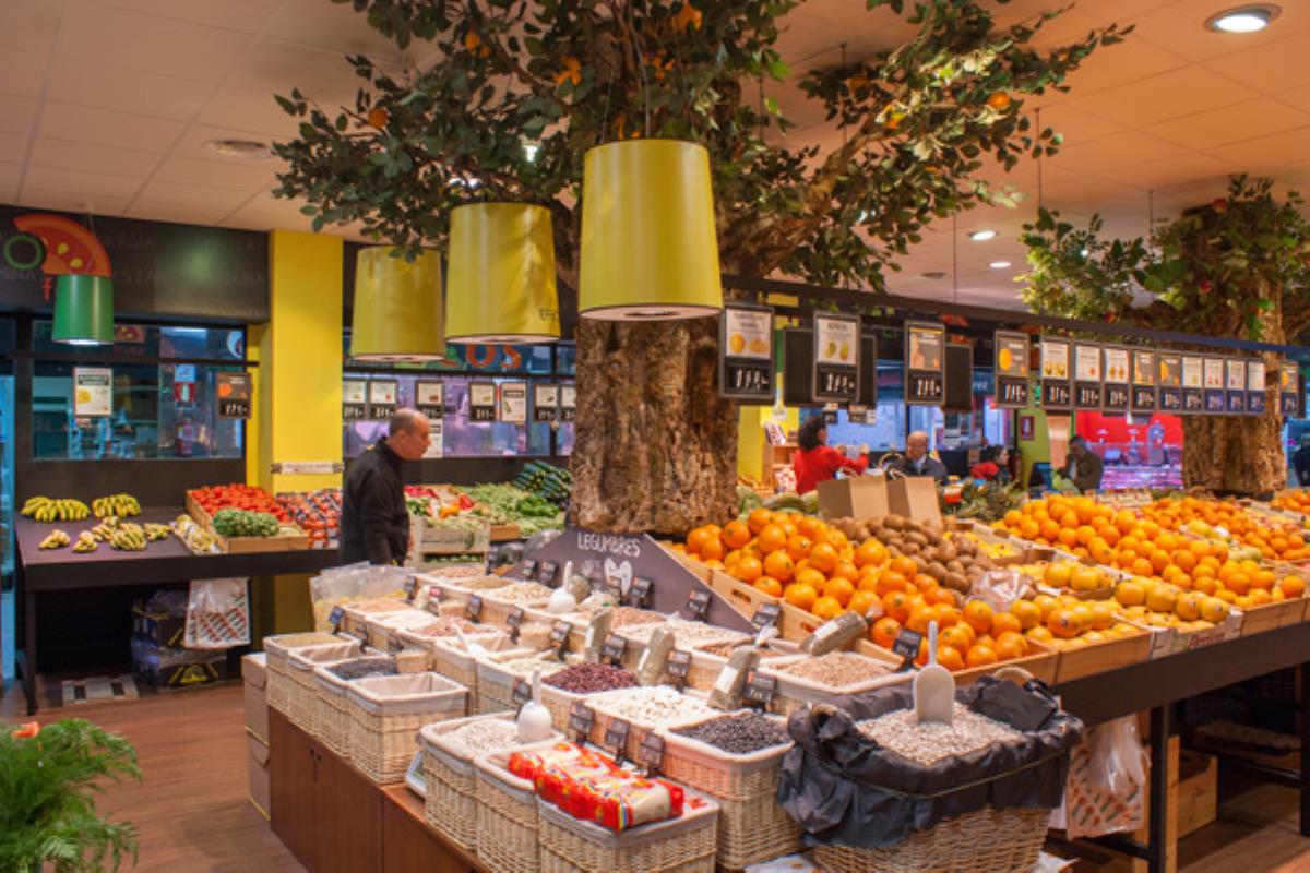 La red de tiendas de frutas y verduras con más éxito de Madrid se presenta para ofrecer información de su modelo de negocio