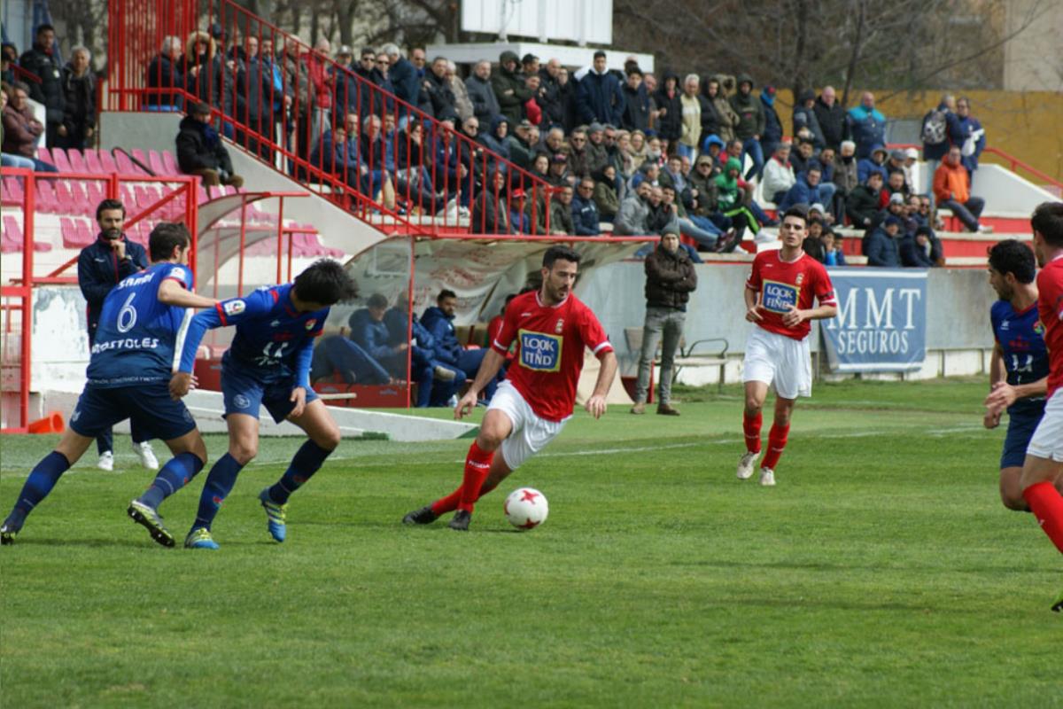 Los rojillos hicieron un mal partido en el Val y cayeron frente al Móstoles