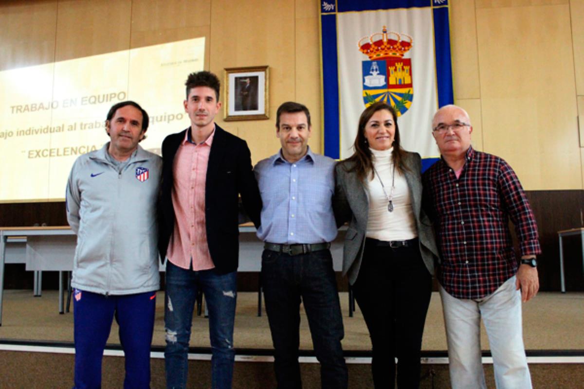 El acto contó con la presencia de Rafael Carmona, responsable del Departamento de Clubes convenidos del Atleti