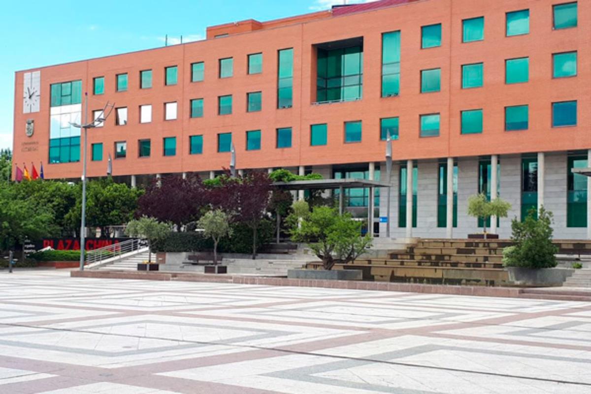 Según publicaron, se habría pagado 85.000 euros a través del patronato cultural para limpiar su imagen