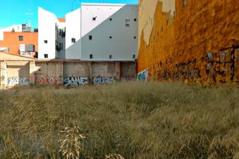 Los vecinos piensan que el parón de las obras es en beneficio de las empresas privadas que sostienen al PP