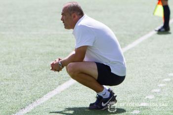 El técnico serbio deja de ser entrenador azulón tras diez jornadas