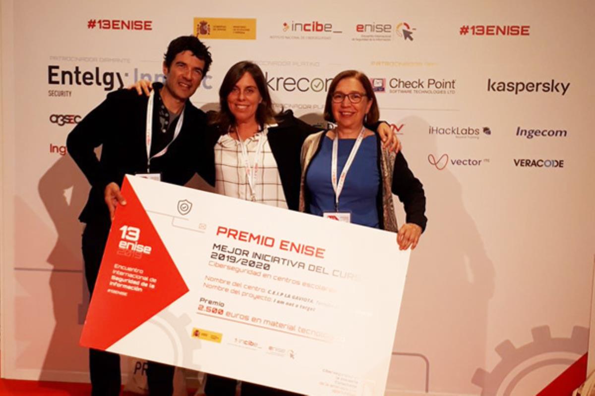 El colegio torrejonero ha sido distinguido con el Premio 13ENISE gracias a su proyecto ‘I am not a target’