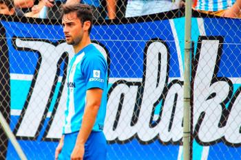 El joven futbolista llega para apuntalar el centro del campo de Mere Hermoso