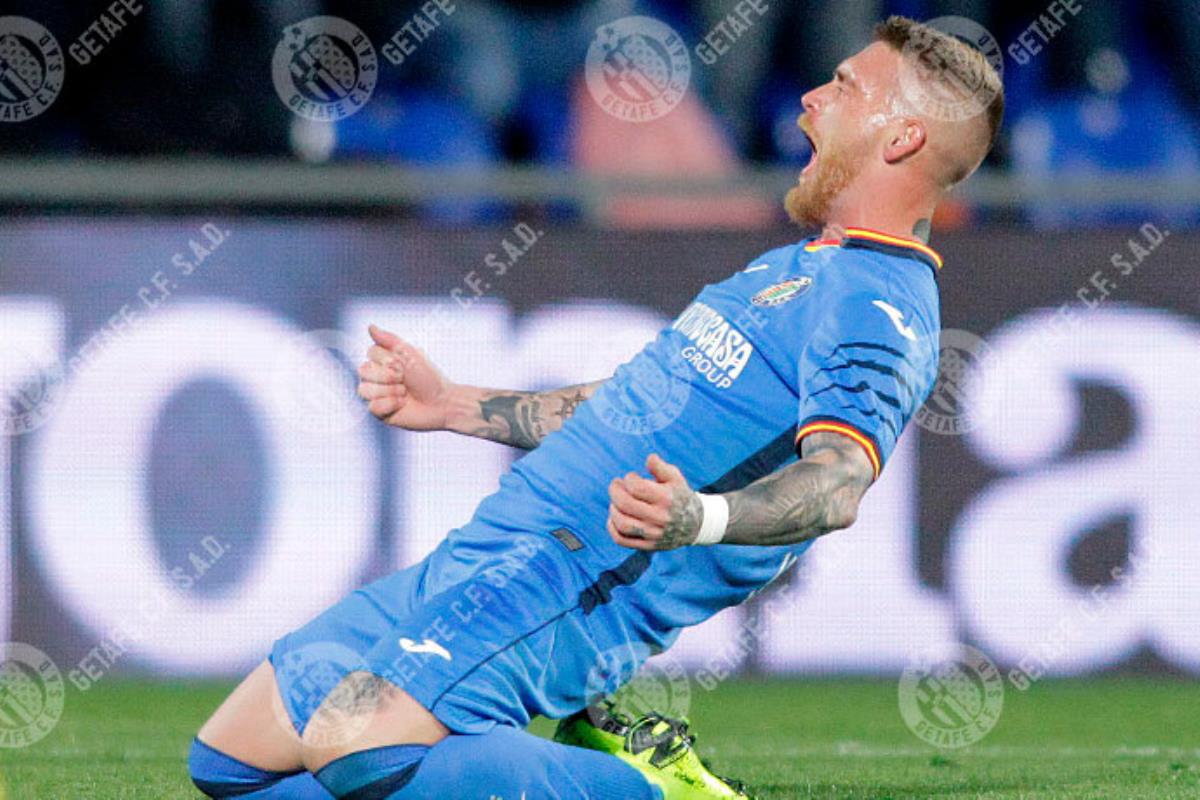 Atracón de felicidad de los nuestros tras un juego de diez
