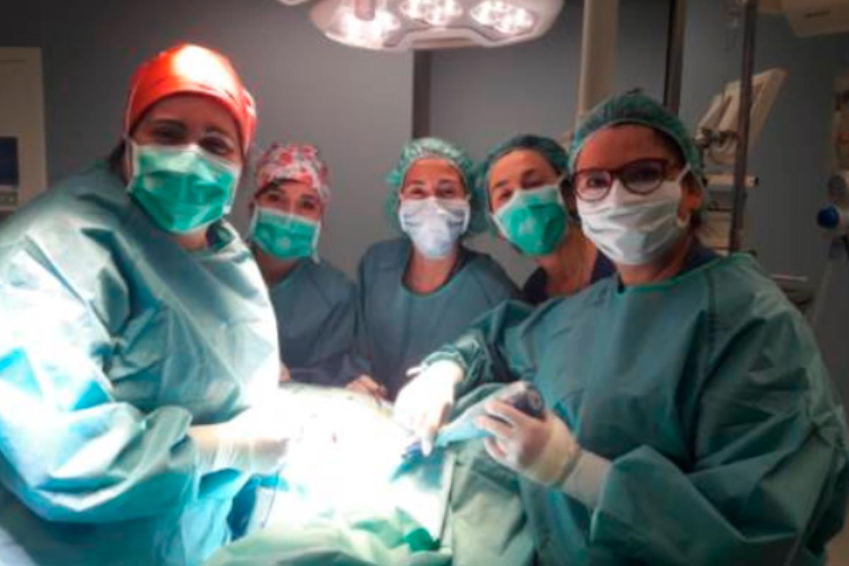 Consiste en una cirugía radioguiada para la localización de lesiones ocultas, llevada a cabo gracias a varios departamentos del hospital