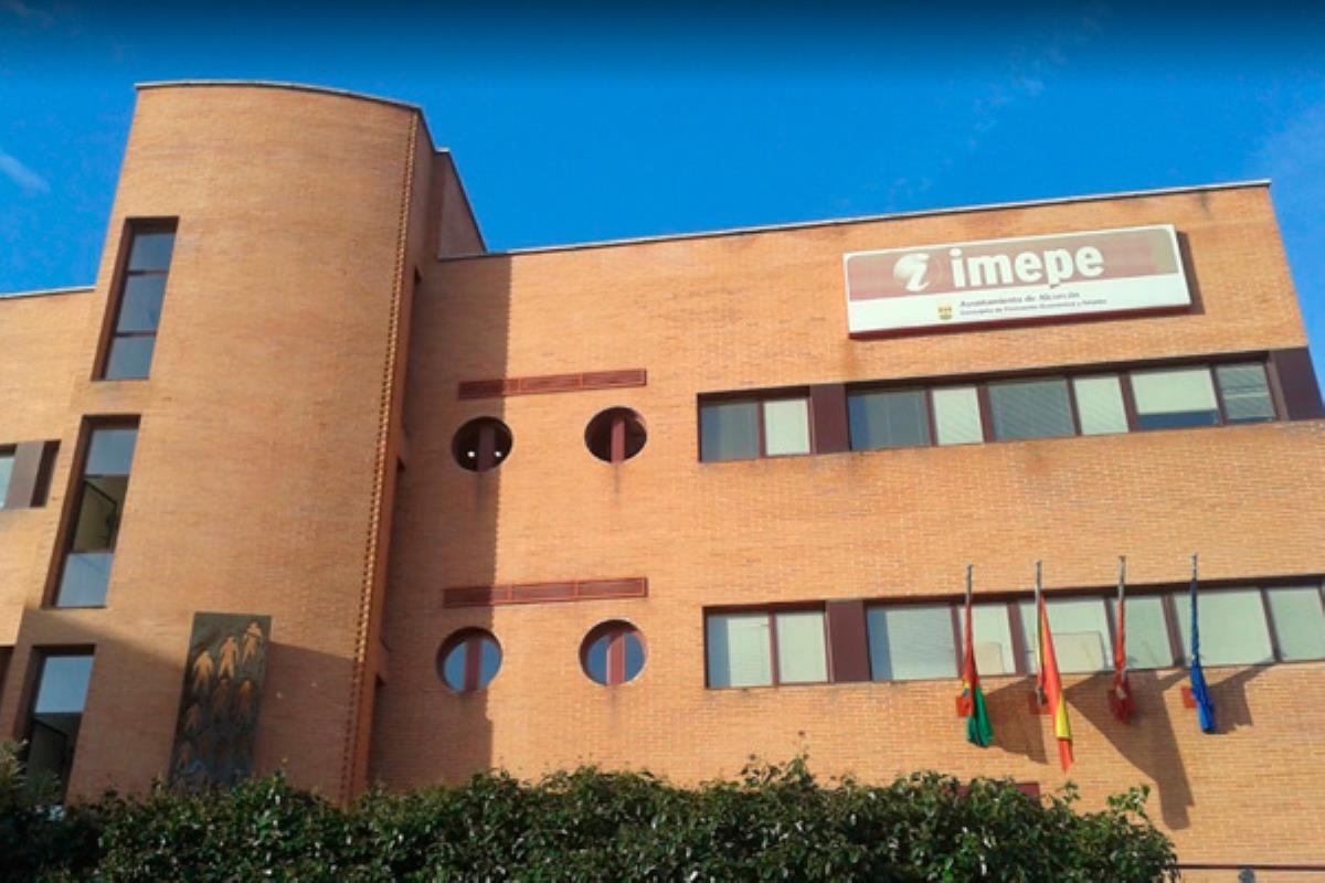 El IMEPE  Instituto Municipal para el Empleo y la Promoción Económica de Alcorcón ha convocado 30 becas para prácticas en empresas en Reino Unido, Portugal e Italia.