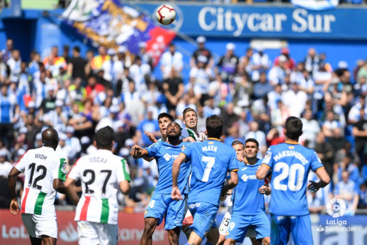 Santos y un golazo de Juanfran dan la victoria al Leganés que se mostró más sólido ante el Getafe