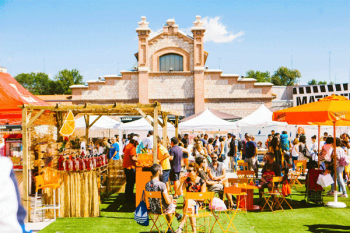 El Matadero de Madrid vuelve a reunir a miles de visitantes, como en cada una de sus ediciones, en el Mercado de Diseño 