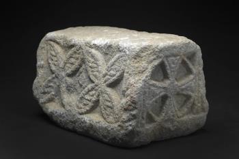 La pieza de origen visigodo ha llegado al museo mediante la donación de la familia Fernández Álvarez