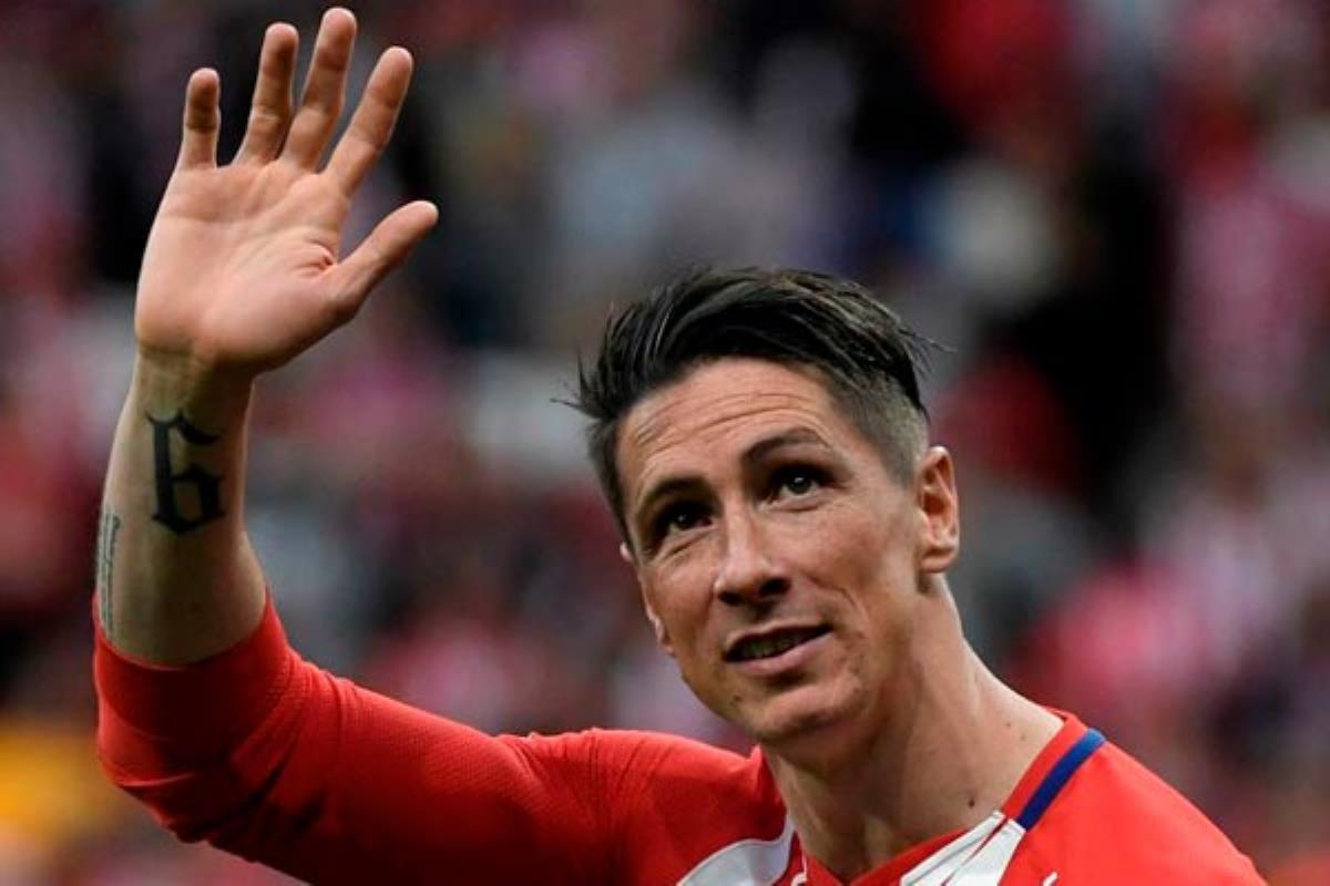 Anuncia su retirada del fútbol después de 18 años como profesional