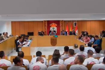 El debate se ha abierto con la modificación de gasto de 550.000 euros para programas de verano