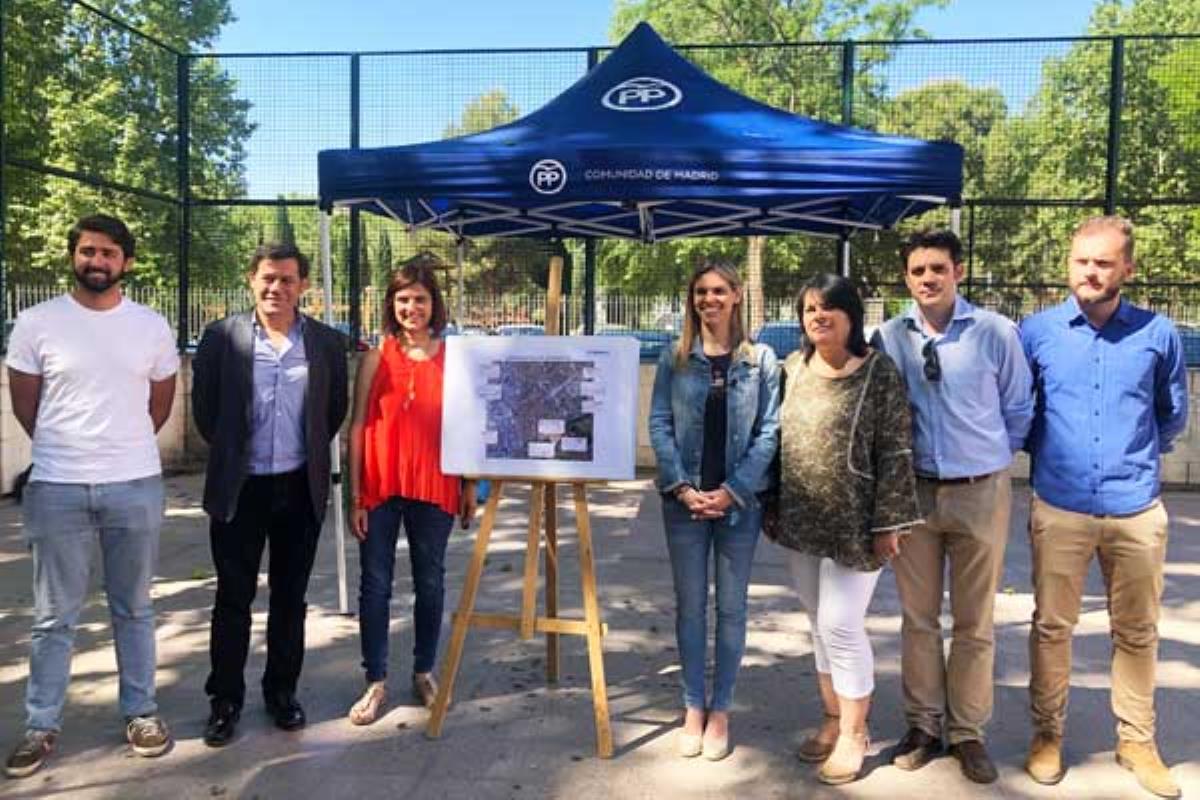 La candidata popular a la alcaldía de Alcalá, Judith Piquet, se compromete a promover 5.000 plazas de aparcamiento en los barrios