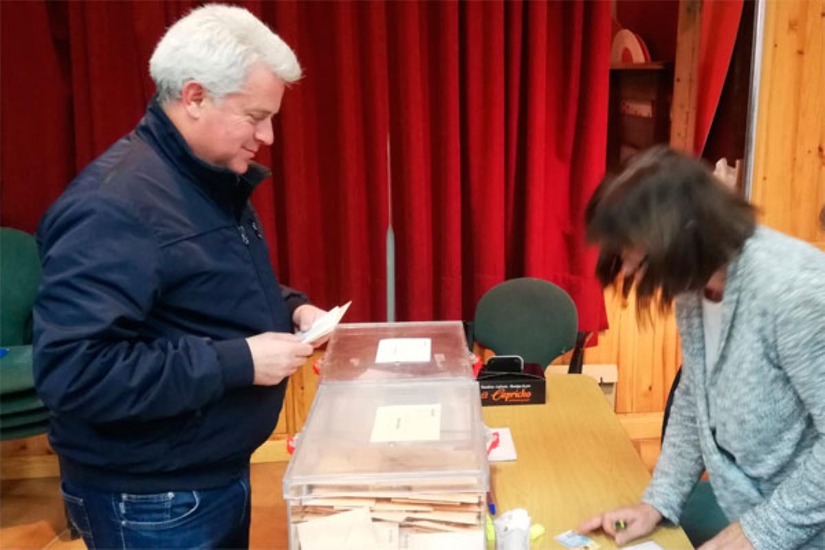 Vox aumenta el número de votantes en la localidad, pasando de la quinta a la tercera fuerza