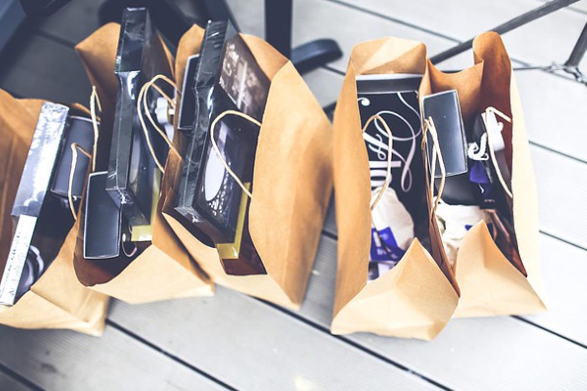 Se ha planteado un código de buenas prácticas para acabar con las bolsas y envases de plástico en Madrid