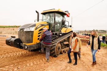 El programa persigue ‘rejuvenecer’ la agricultura y la ganadería de la región
