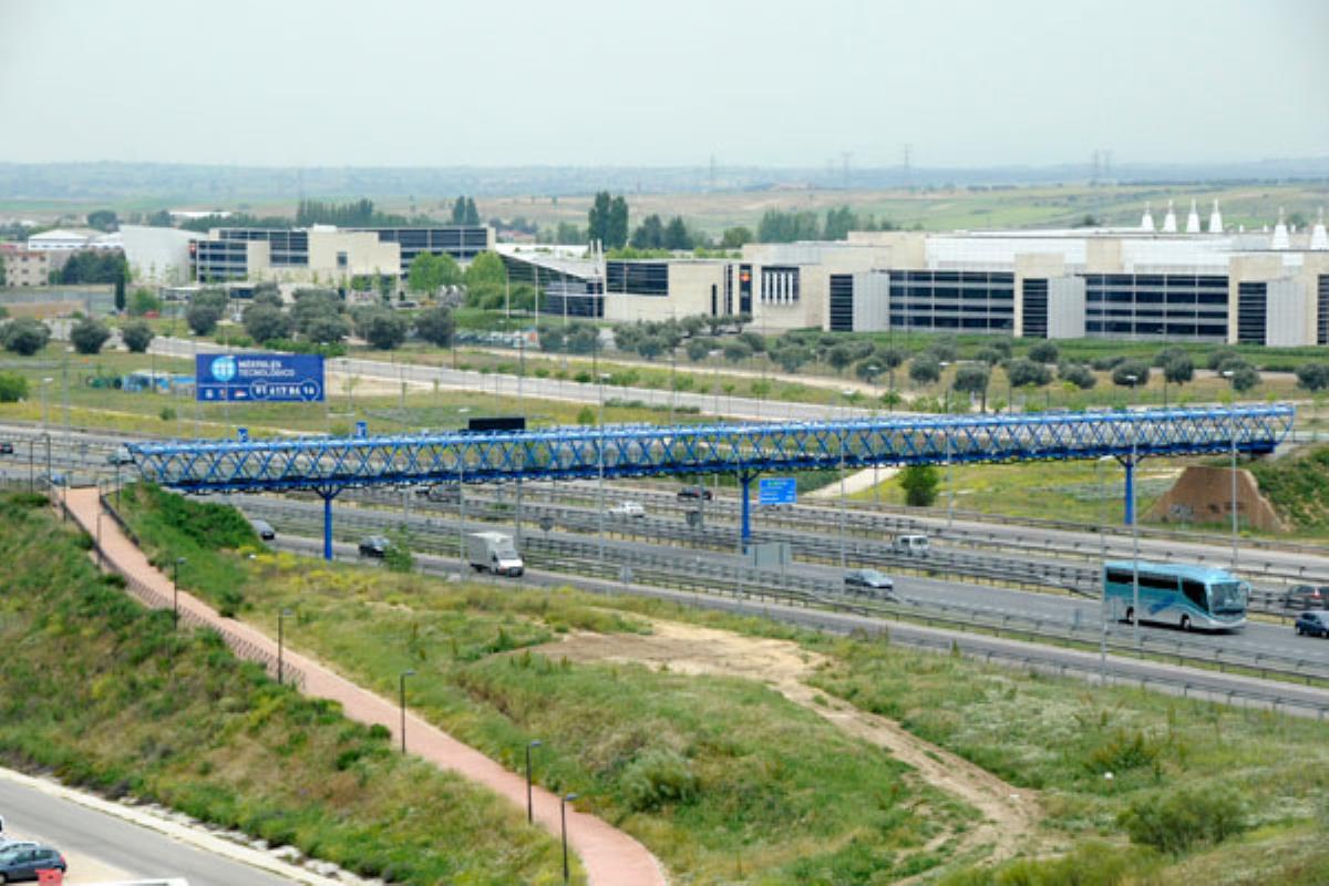 El Consistorio afirma que "es el único medio de muchas personas para llegar a sus puestos de trabajo"