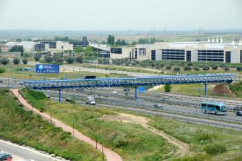 El Consistorio afirma que "es el único medio de muchas personas para llegar a sus puestos de trabajo"