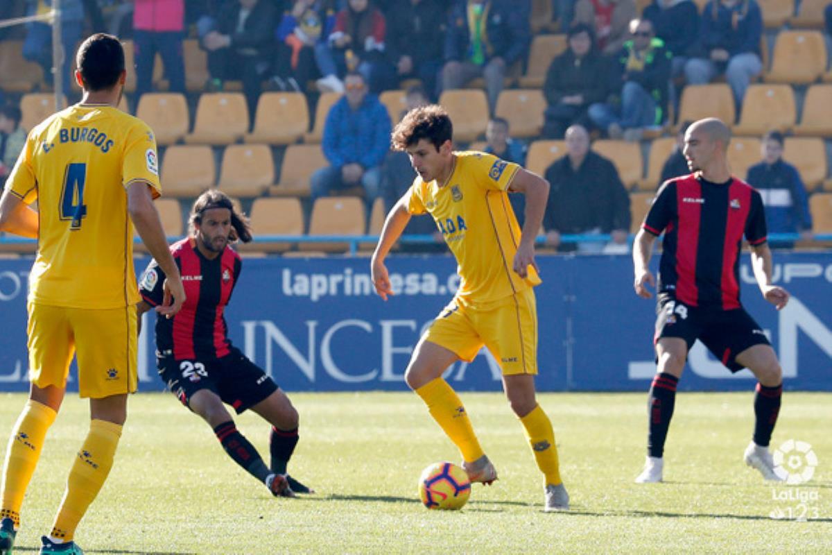 La expulsión de Bellvís condicionó el encuentro frente al Reus