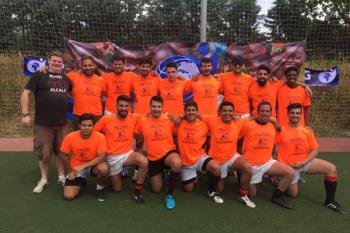 El equipo aprovecha los torneos de rugby olímpico para portar las camisetas naranjas de los voluntarios de Unidos por la Médula
