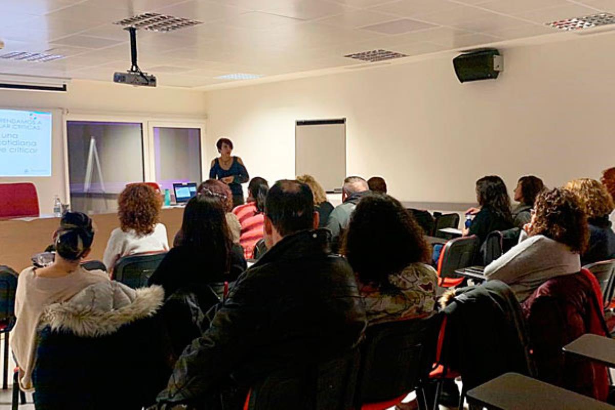 El Servicio de Atención a la Familia realiza tres sesiones sobre la comunicación con adolescentes