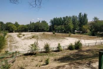 La moción, impulsada por el Partido Popular, chocó con las previsiones del Ejecutivo local