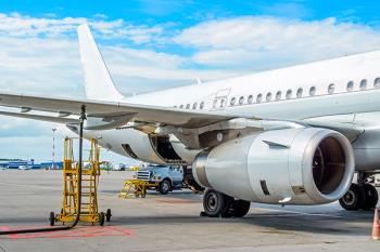 Lee toda la noticia 'El aeropuerto Barajas-Adolfo Suárez sufre una huelga de combustible'