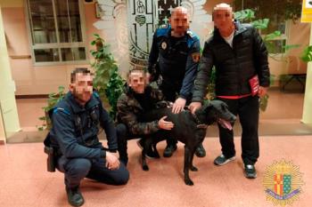 La Policía Local de Getafe rescata a una perrita perdida durante dos días que cayó en una arqueta de 1,5 metros