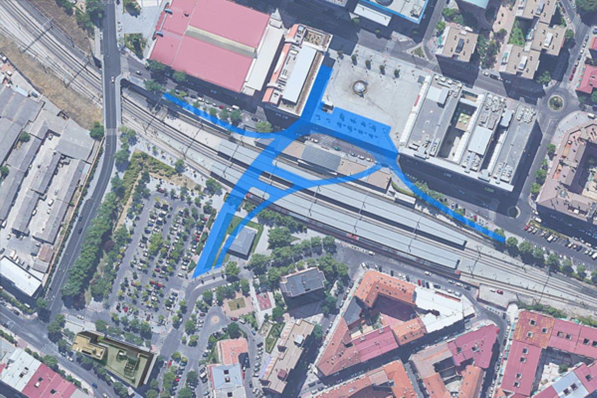 Ayala ha pedido la colaboración de ADIF para integrar la vía del tren en la ciudad