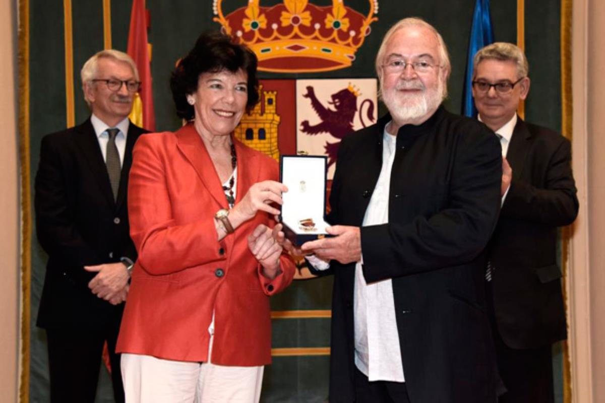 El 'padre del teatro' en Villaviciosa de Odón fue galardonado, en julio, con la Cruz de la Orden Civil de Alfonso X 'El Sabio'