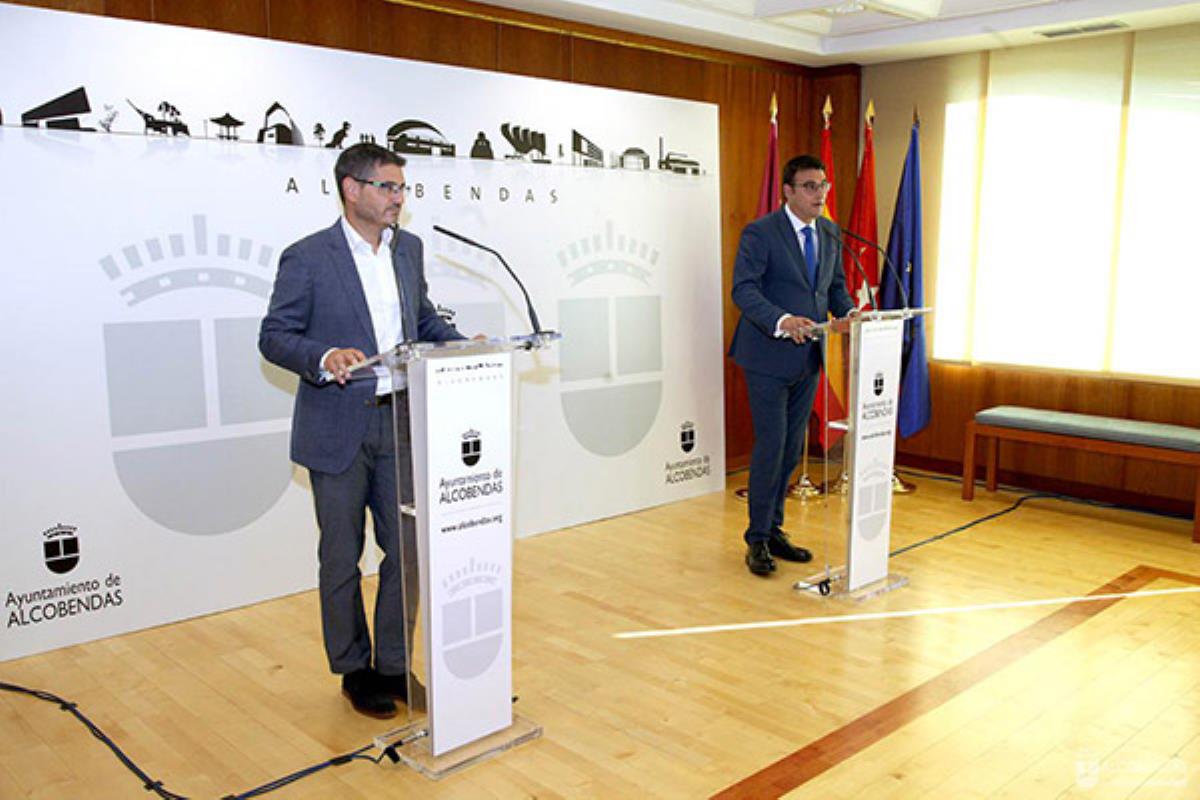 Además, también ha pospuesto el pago de las tasas de vado y aparcamiento para residentes
