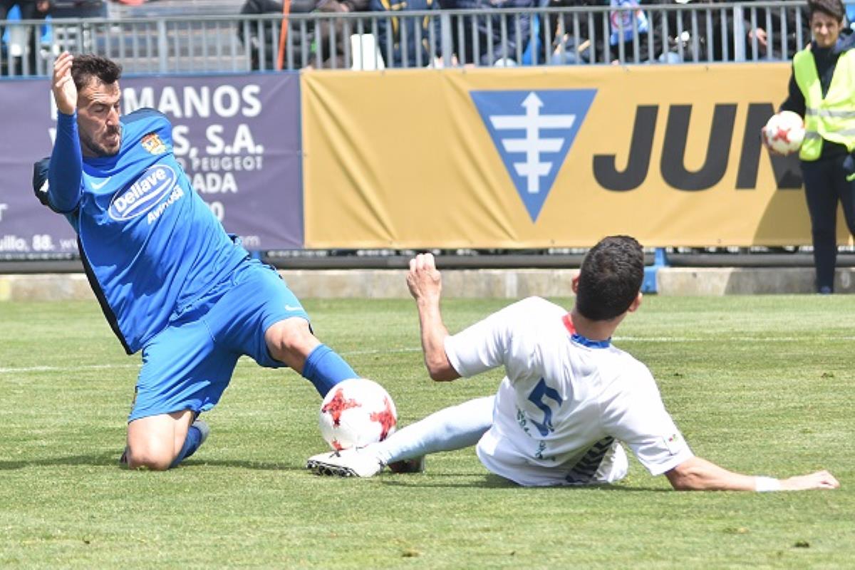 Nuestro equipo luchó, presionó y plantó cara al lider pero no fue suficiente para ganar el partido