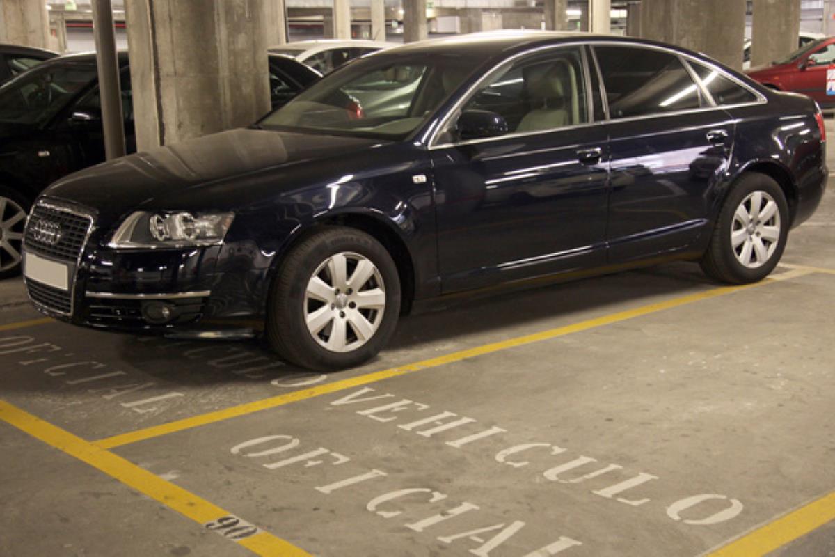 El Ayuntamiento pondrá a subasta el vehículo del anterior alcalde y destinará los ingresos a servicios sociales