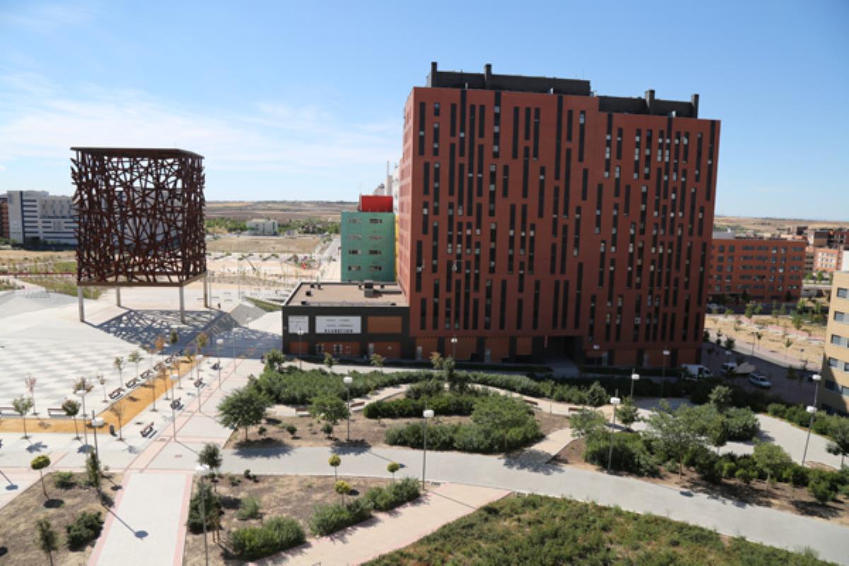 Como indemnización al grupo EduCare por un "error administrativo" que impidió la construcción del centro, que ya había sido adjudicado