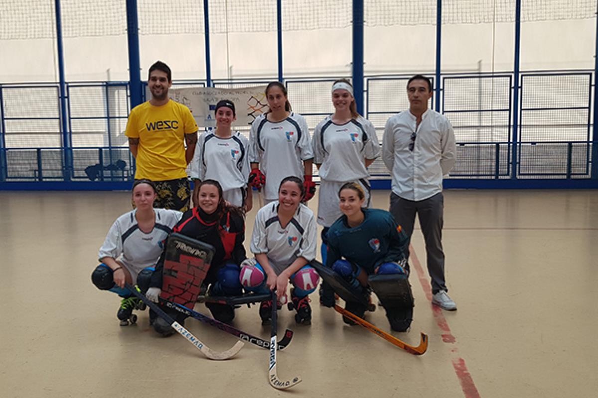 Junto con el éxito en baloncesto, la ciudad vivió un apasionante partido de hockey femenino, que terminó en empate