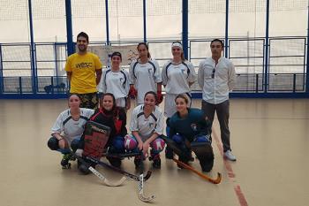 Junto con el éxito en baloncesto, la ciudad vivió un apasionante partido de hockey femenino, que terminó en empate