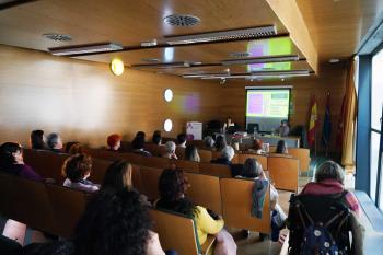 La periodista ofreció este jueves una charla en el marco de las actividades programadas para el 8 de marzo