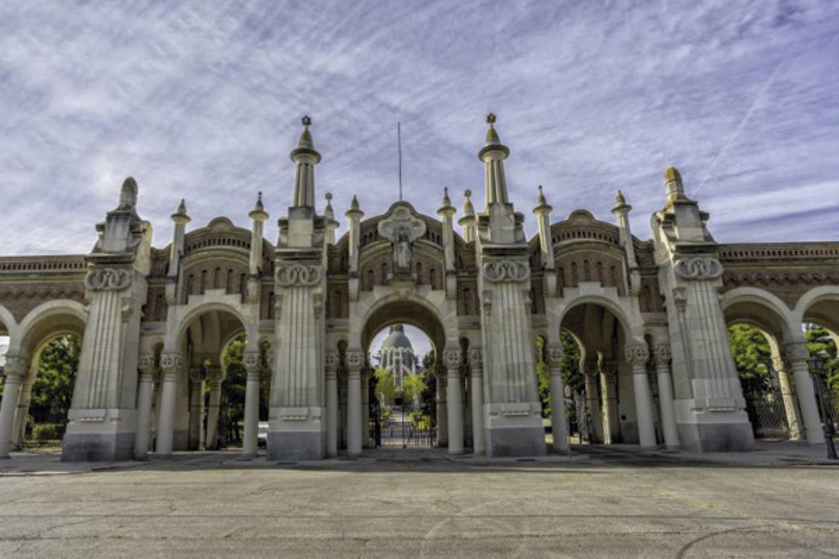El Ejecutivo ha paralizado el Memorial de La Almudena que se puso en marcha durante la legislatura de Manuela Carmena