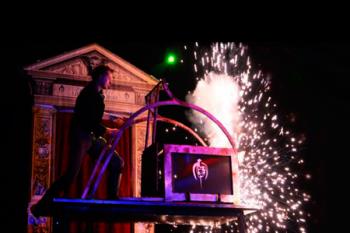 Lee toda la noticia 'El mago Yunke aterriza en Alcorcón para ofrecer sus mejores ilusiones'