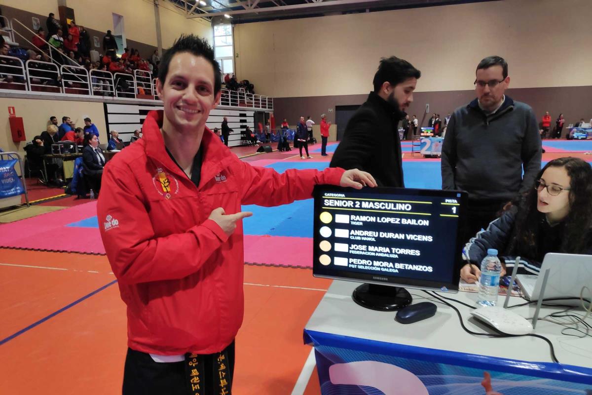 El deportista demostró su gran nivel actual en la competición de taekwondo