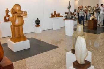 Torrejón cuenta con una exposición homenaje al escultor José Luis Fernández