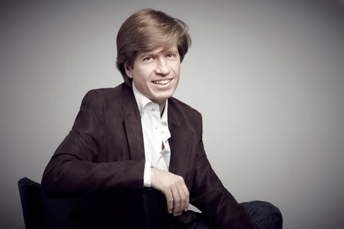 En esta primera fase es fundamental el apoyo popular cuyos votos le pueden hacer pasar a la semifinal 