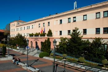 Esto es fruto de la colaboración del Consistorio y algunos de estos centros como la Universidad Nebrija o la Francisco de Vitoria