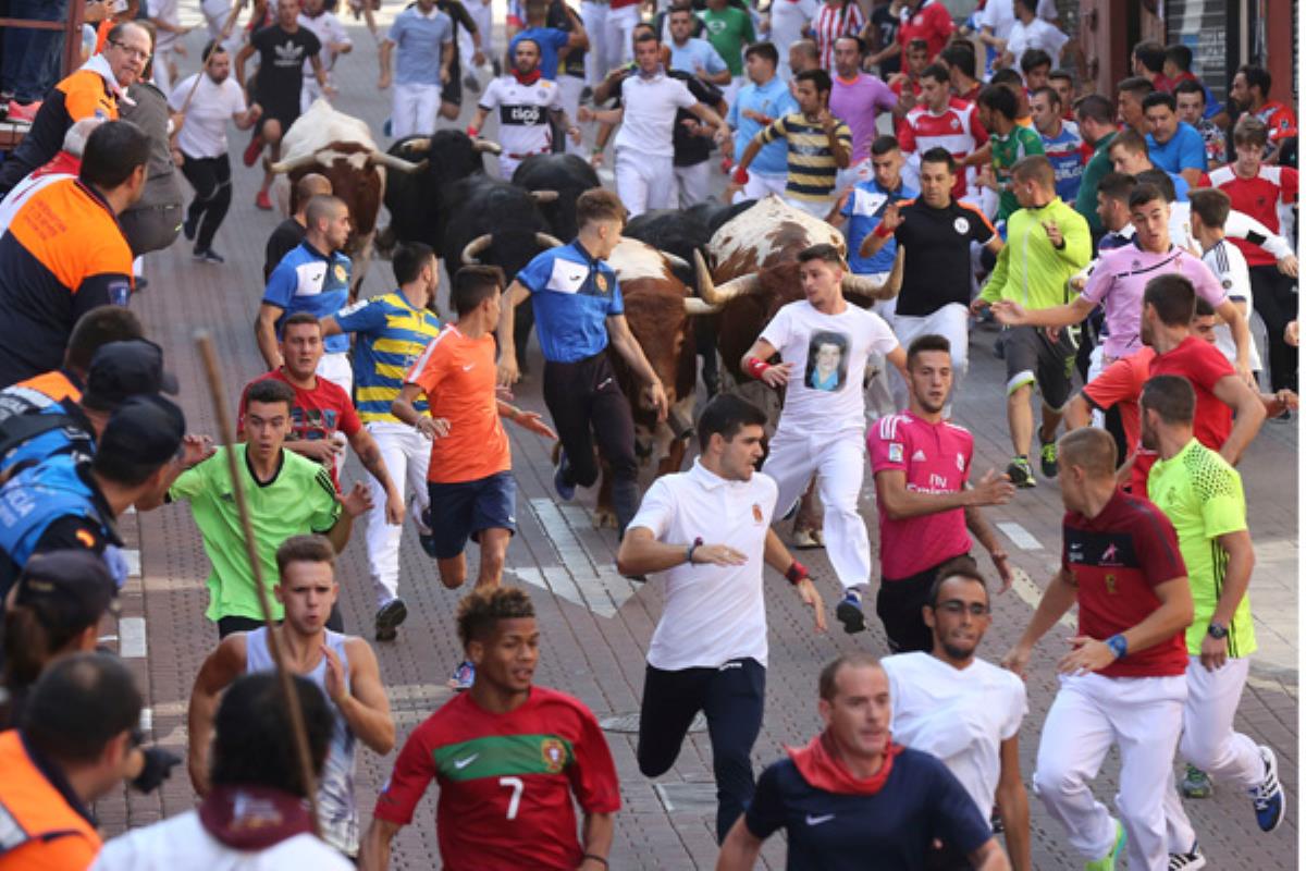 Los 1.200 participantes han disfrutado de una carrera rápida y modélica
