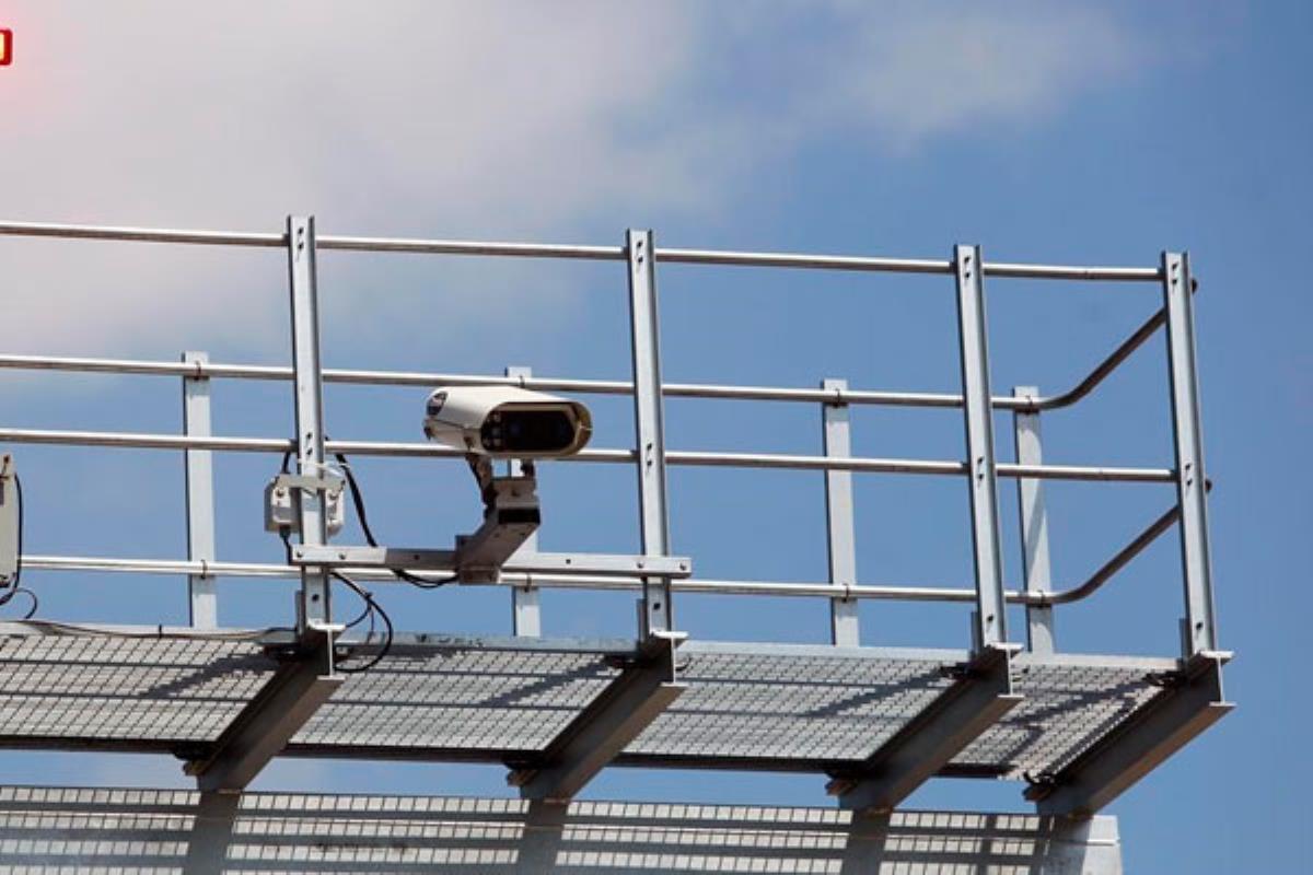 A partir del 16 de abril, el radar sancionará a aquellos conductores que rebasen los 70 kilómetros por hora