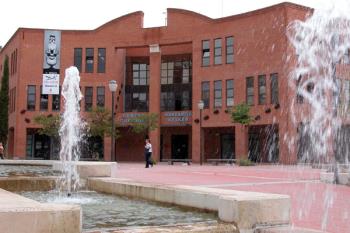 La exposición, basada en el arte popular de los años 60, estará disponible hasta el 26 de diciembre